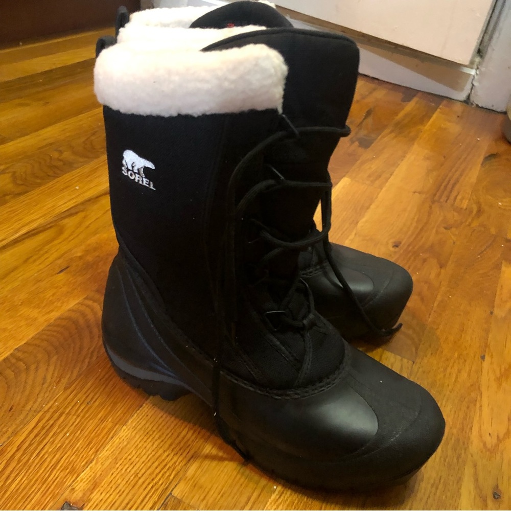 Sorel Snow Boots, Mid Height, Never worn